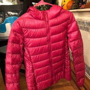 Uniqlo lightweight packable down Jacket Size Small